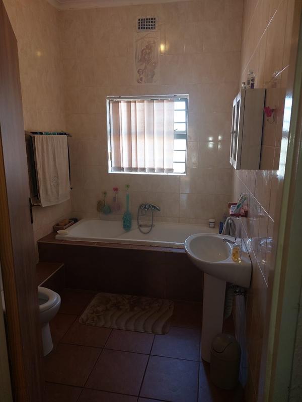 3 Bedroom Property for Sale in Glen Lilly Western Cape